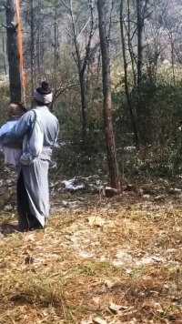 女演员饰演妖怪