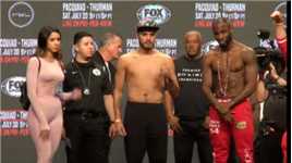 拳手带自家妹妹撑场面，结果害对手没法专心，合影时尴尬了