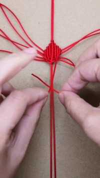 手工编绳，小叶子教程。斜卷结编起来挺解压的。