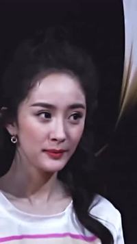 #杨幂 离开刘恺威后，她的事业更加风生水起，她不是谁的公主