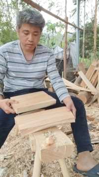 传统农村手艺，原来木工师傅是这样制作单人圆凳子的