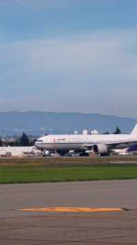 国航777包机回国，中途不停飞任何国家。