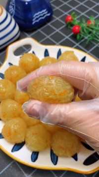 土豆新吃法，家里有土豆就能做%美食教程！#百万视友赐神评 #求一个神评加持 