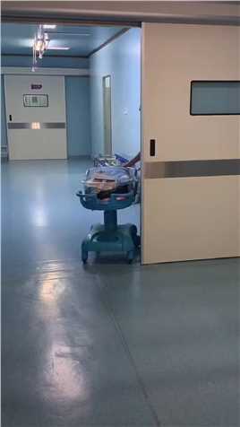 宁波艾博尔妇产-宝宝先出来了，妈妈还在手术室！