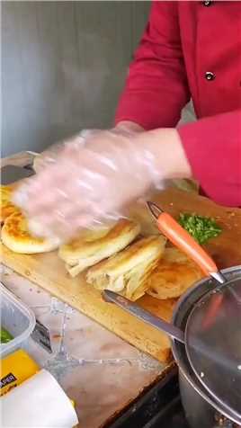 陕西渭南传统名吃：潼关肉夹馍#民间传统美食