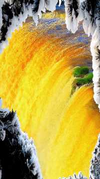 在给您分享一个结合景，伊瓜苏大瀑布另一侧。 