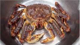 歪厨子做叫花大螃蟹，一口咬下去水渣渣的，没有盐焗的香