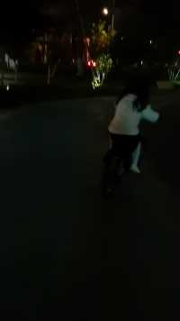 2022年5月3日晚20:35分，换了第3张单车，终于成功学会了。加油。宝贝😊