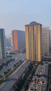 2021年12月24日早9点，封城第二天。西安空气质量指数，重度污染。