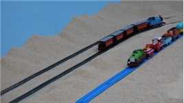 两种轨道的托马斯小火车比赛 你喜欢玩哪个？