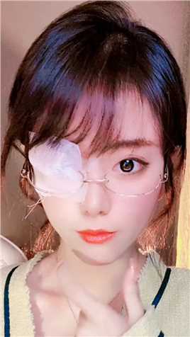  嗯 是个美女无疑了  