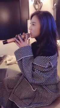 #翻唱 #真人真唱 #ktv麦霸 年少不知阿姨好，错吧少女当成宝