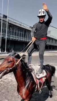 #柯尔克孜男孩儿 #我与马的日常 #野马一队