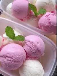 #自制冰淇淋 也太方便了，干净又卫生#爆款热卖中 #夏日甜品