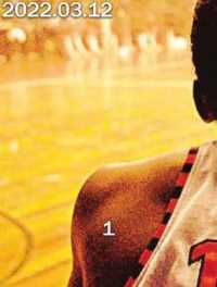 一个宿舍管理员带着七个黑人，用行动改写了美国篮球史！01