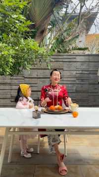 嗷～在国外餐厅吃饭，买单喊什么？？  